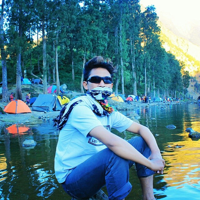 trekking rinjani guide and local porter
