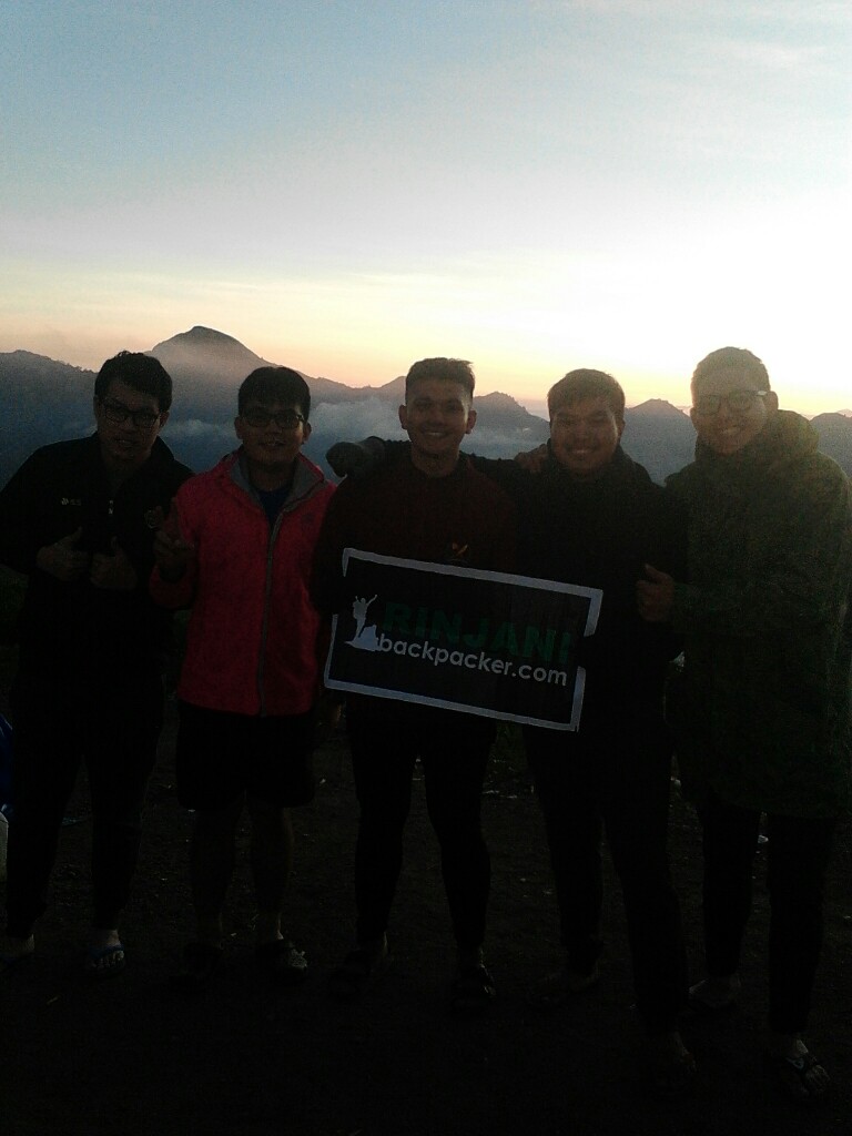 Rinjani trekking package summit