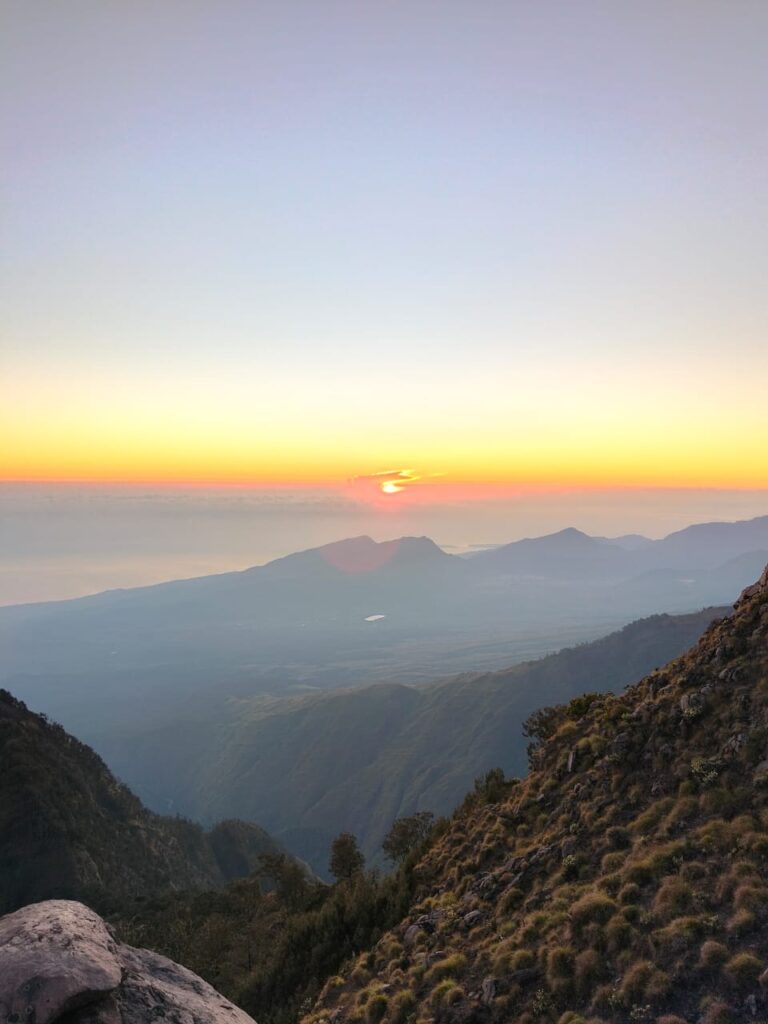 2D1N Climb Mount Rinjani second summit